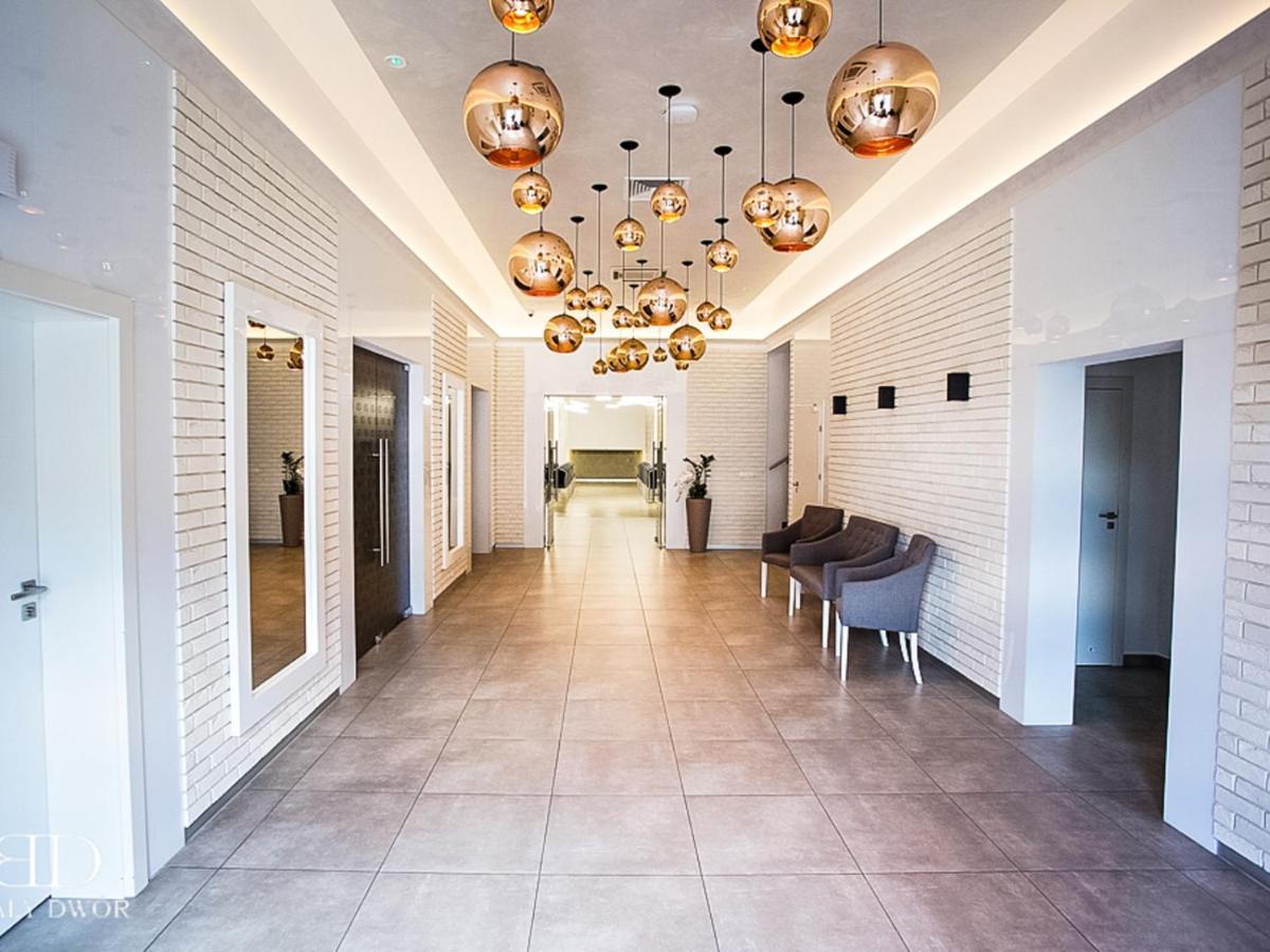 Bialy Dwor Bed & Breakfast Rychwal Bagian luar foto
